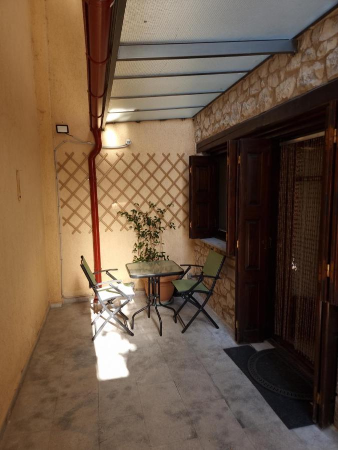 Ari'S Apartment Arachova Bagian luar foto